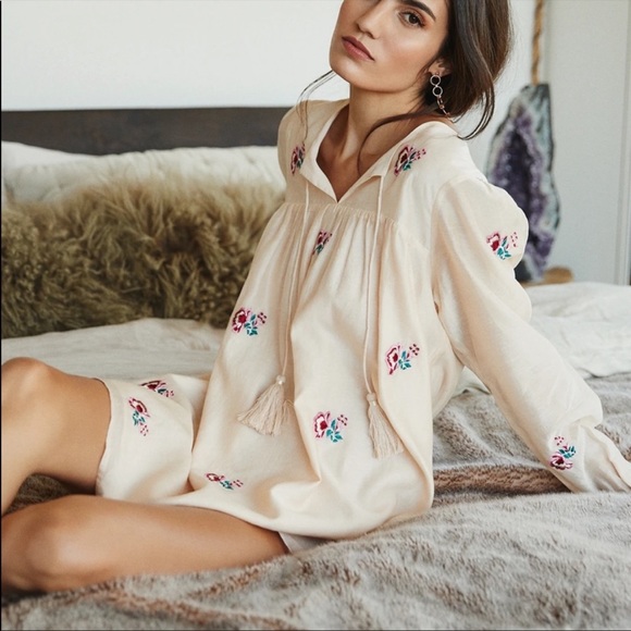 NWT Tularosa Women's XS Cream Blythe Mini Dress Cream Pink Embroidered - Picture 3 of 16